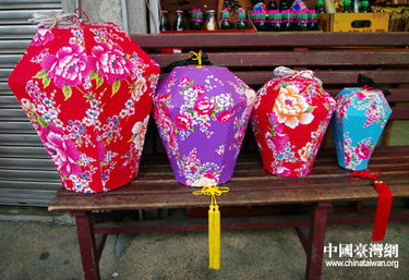 新春看台湾 到平溪放天灯 让心愿上达 天庭