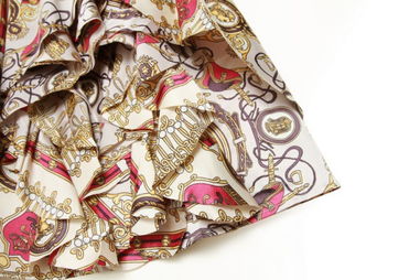 春日繁花与丹宁的邂逅 欧美新品牛仔花布连衣裙，打造时尚休闲新风尚