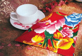 印染土花布与中式家具 一室热烈，满屋旧梦